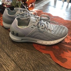 Women’s UA Hovr Running Shoes- Size 6